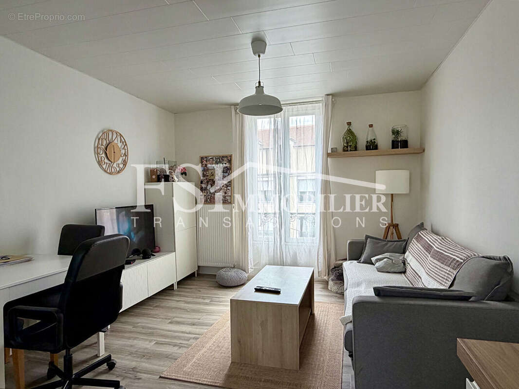 Appartement à BEAUCHAMP