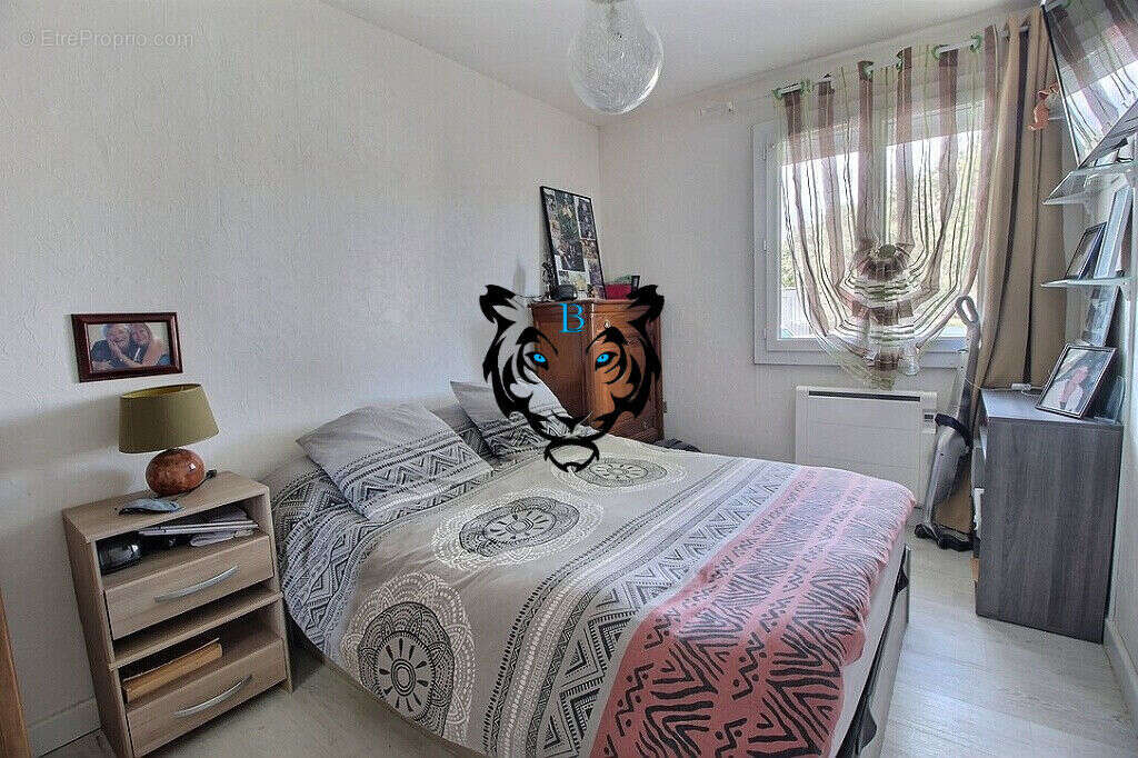 Maison à LE MUY