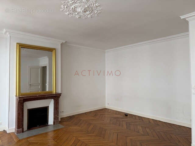 Appartement à PARIS-9E