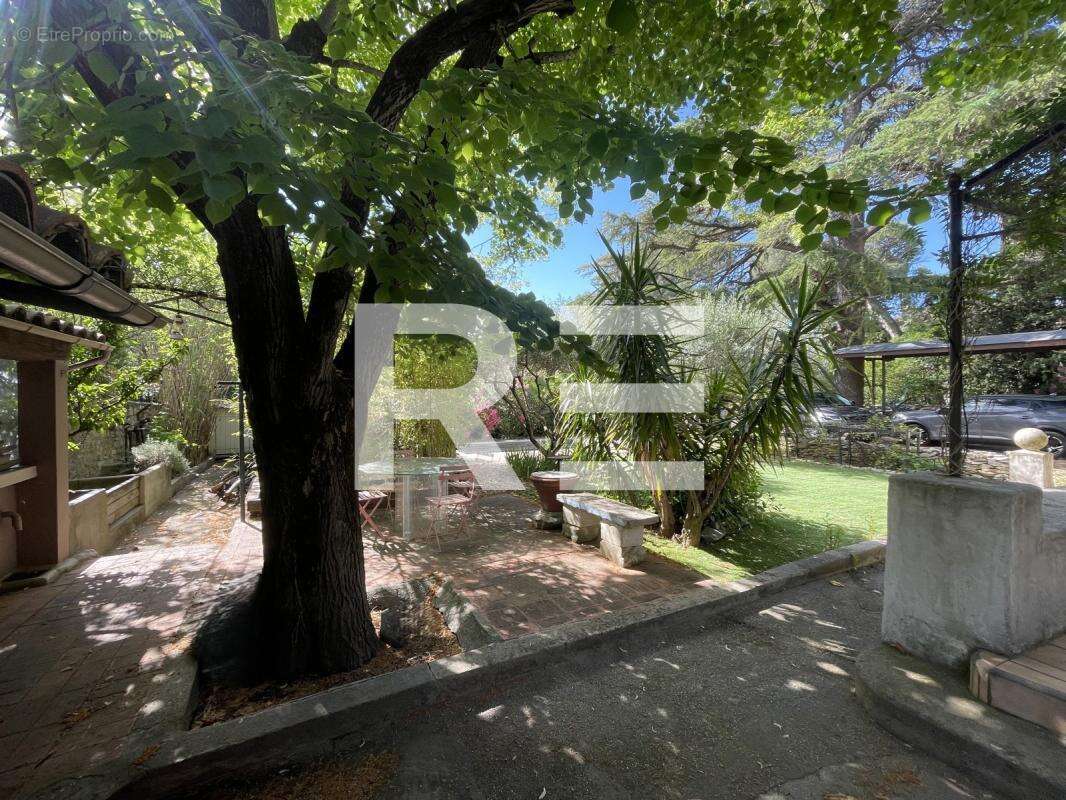 NÎMES – MONTAURY  Maison de charme avec jardin arboré - photo 9