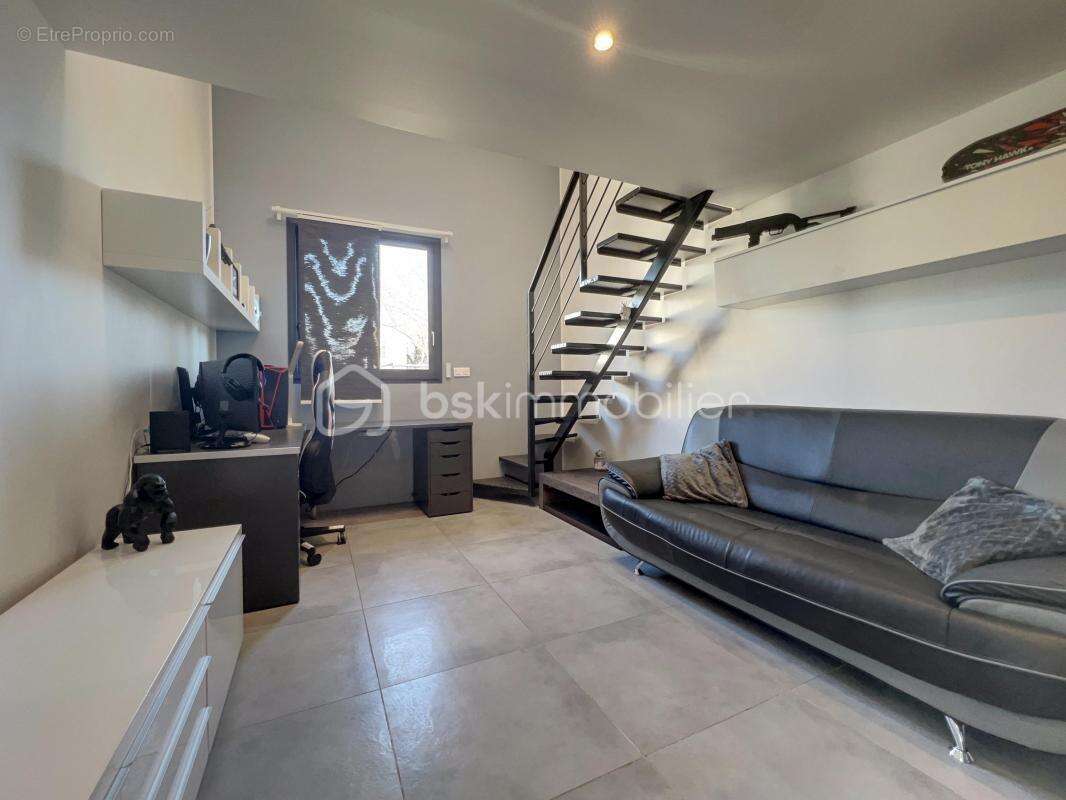 Maison à CAUMONT-SUR-DURANCE