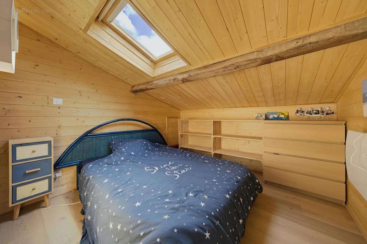 Maison de 6 pièces de 160 m² à Izon - photo 9