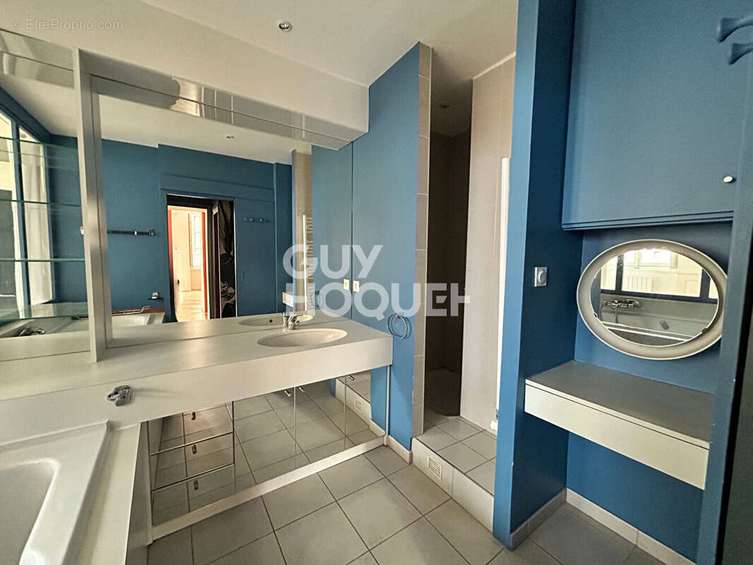 Appartement à LYON-1E