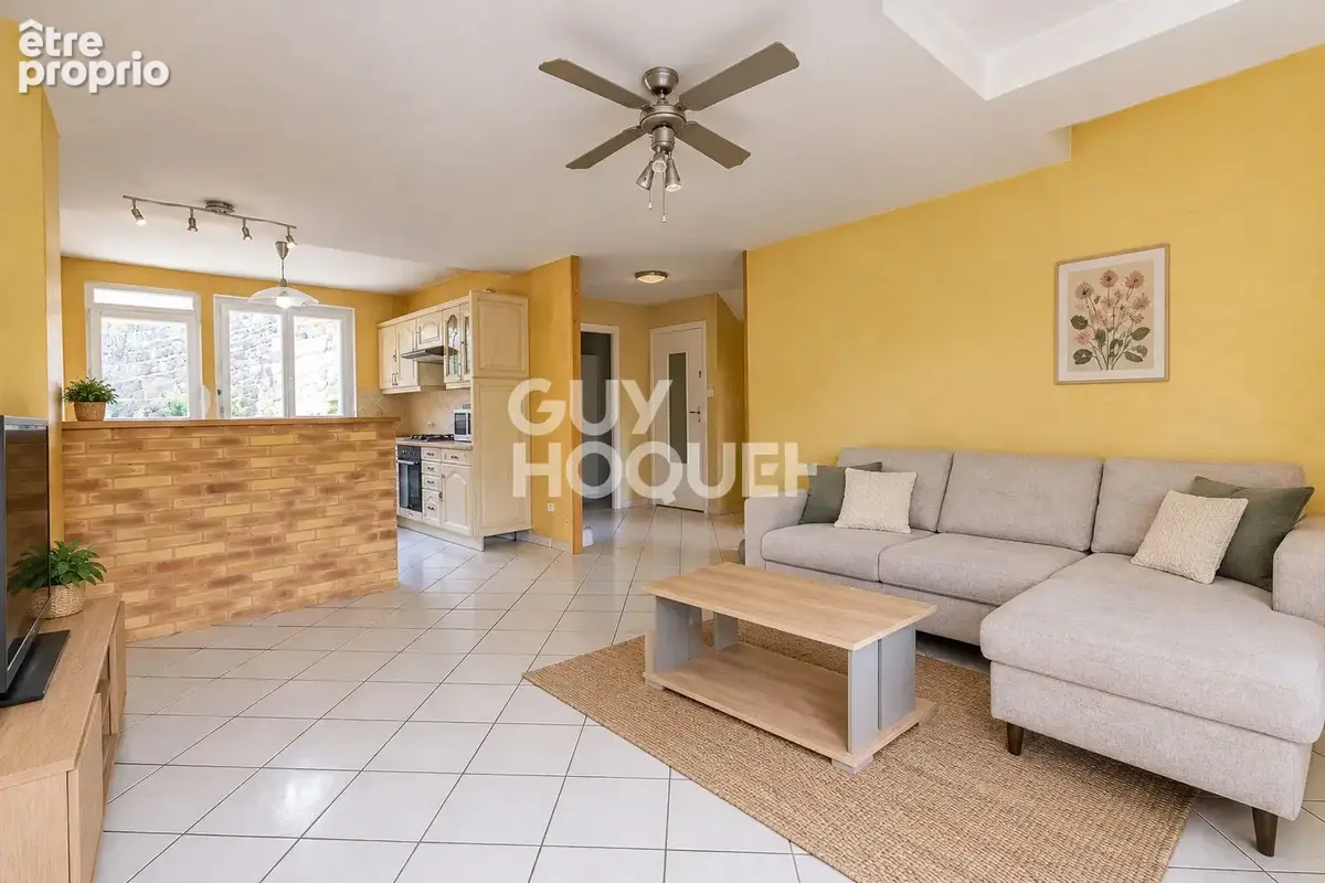 Maison de bourg - Jardin et garage - photo 3