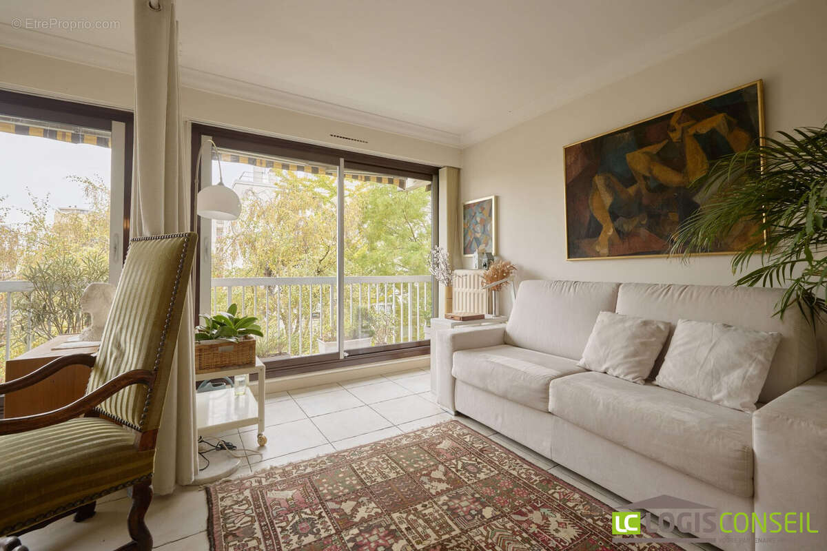 Appartement à BOURG-LA-REINE