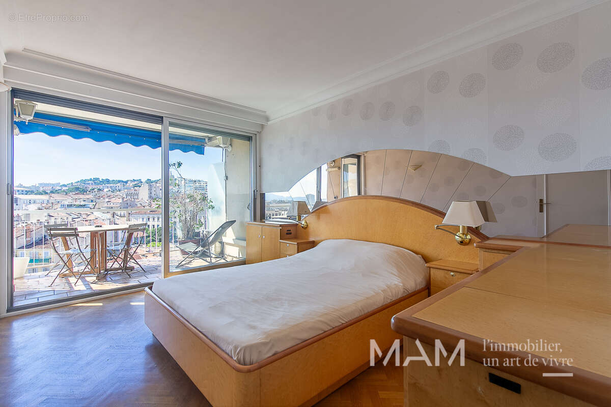 Appartement à MARSEILLE-6E