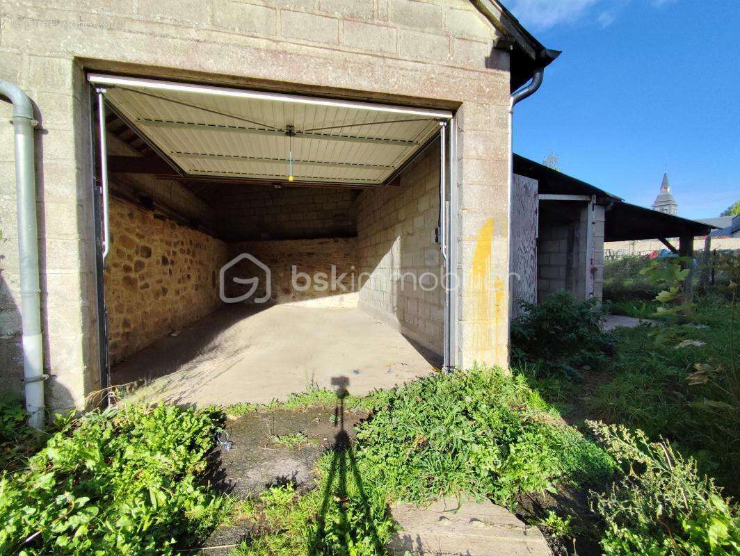 Maison à SAINT-ELLIER-DU-MAINE