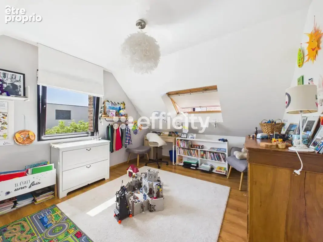 Maison 220 m² à Lesquin  - photo 14