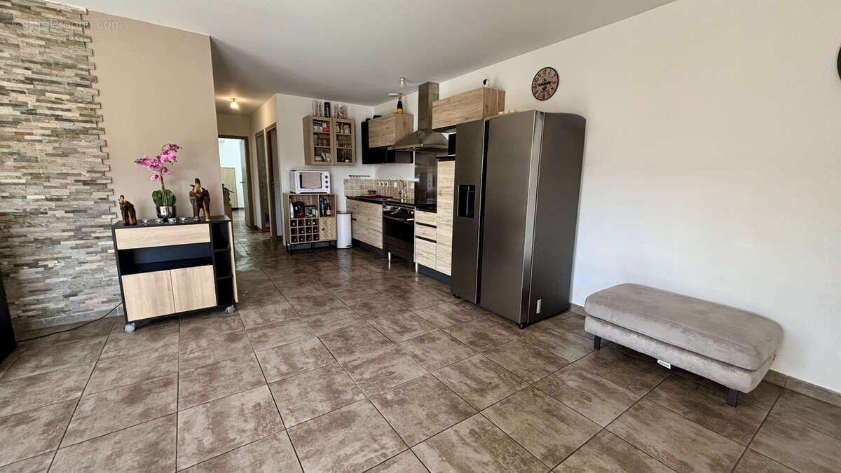 Maison à MONTELIMAR