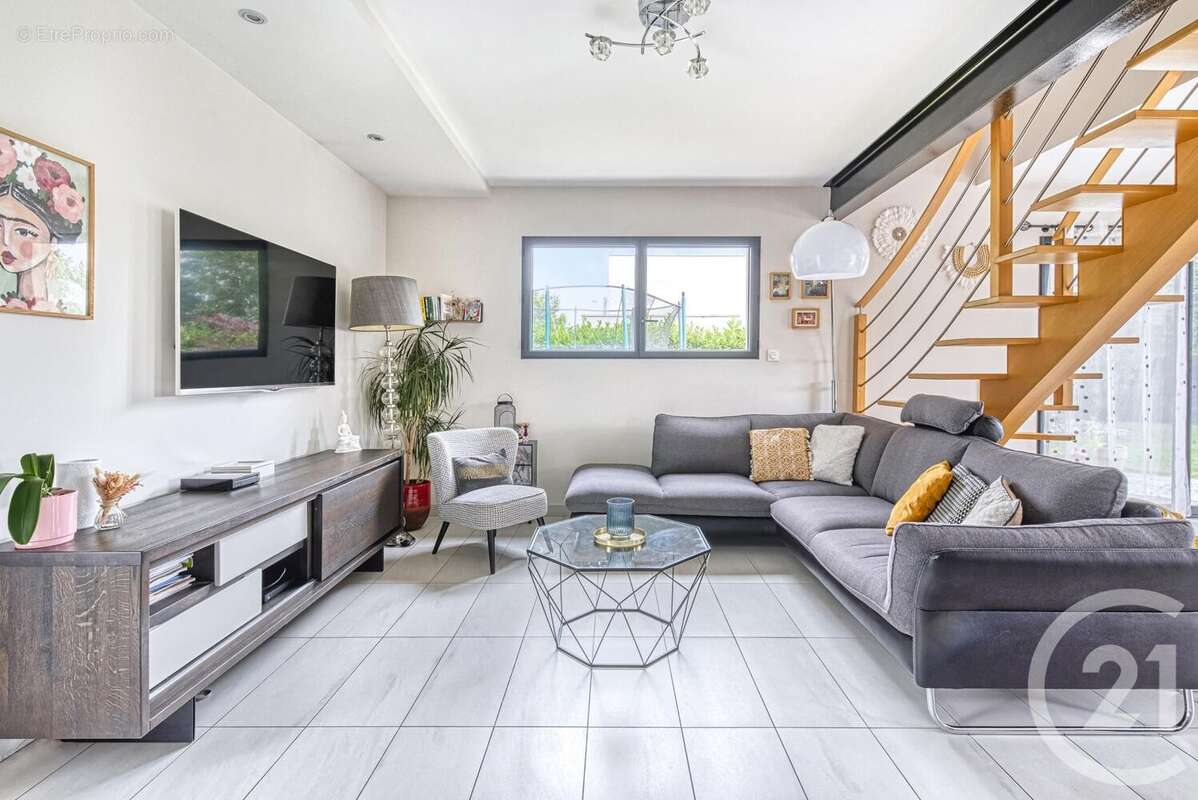 Maison à SAINT-LEGER-DES-BOIS