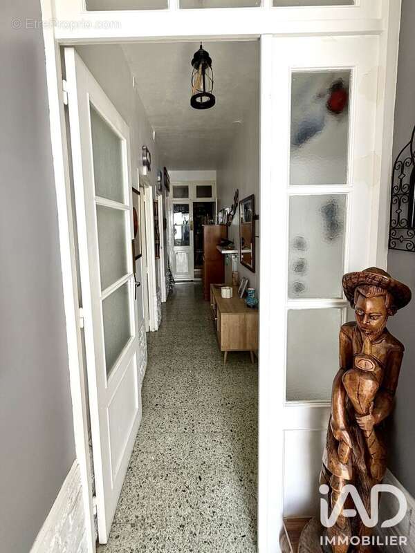 Maison 122 m² à Salles-D'aude  - photo 2