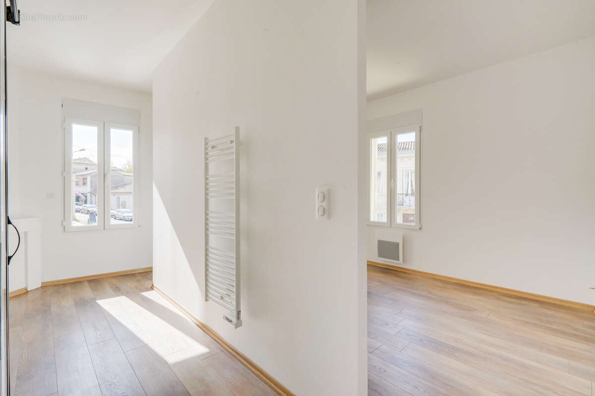 Appartement à AMBARES-ET-LAGRAVE