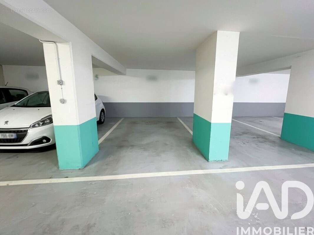 Photo 2 - Parking à PARIS-13E