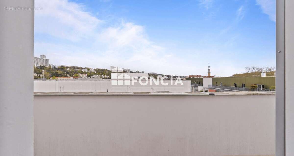 Appartement à LYON-9E