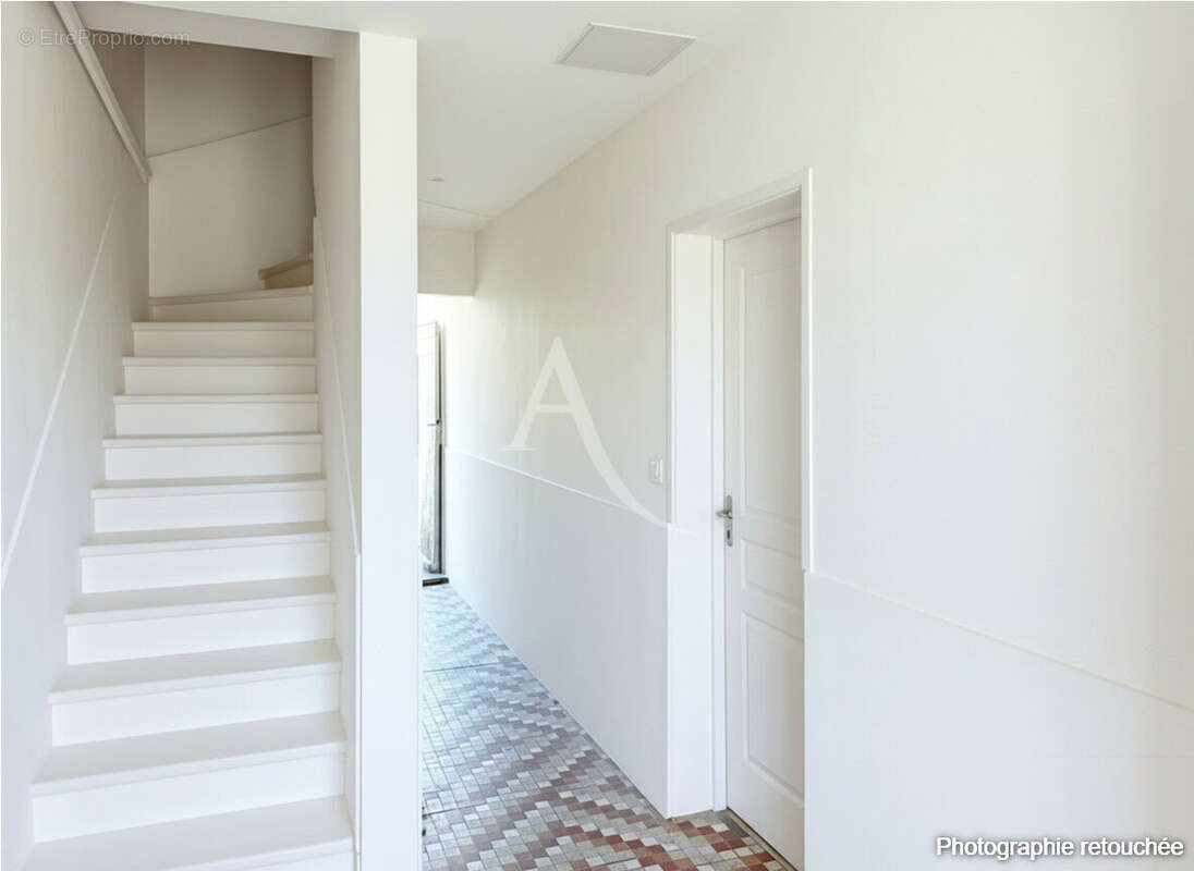 Appartement à LES PONTS-DE-CE