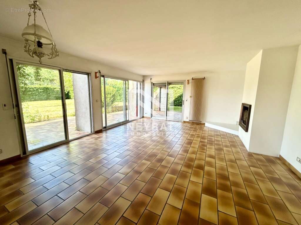Maison à SENNECEY-LE-GRAND