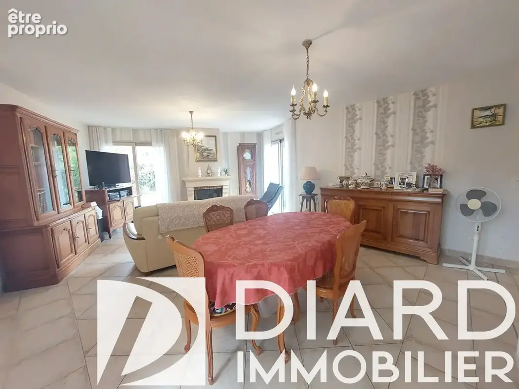 ARGENTRE DU PLESSIS - 3 chambres + 1 bureau - photo 2