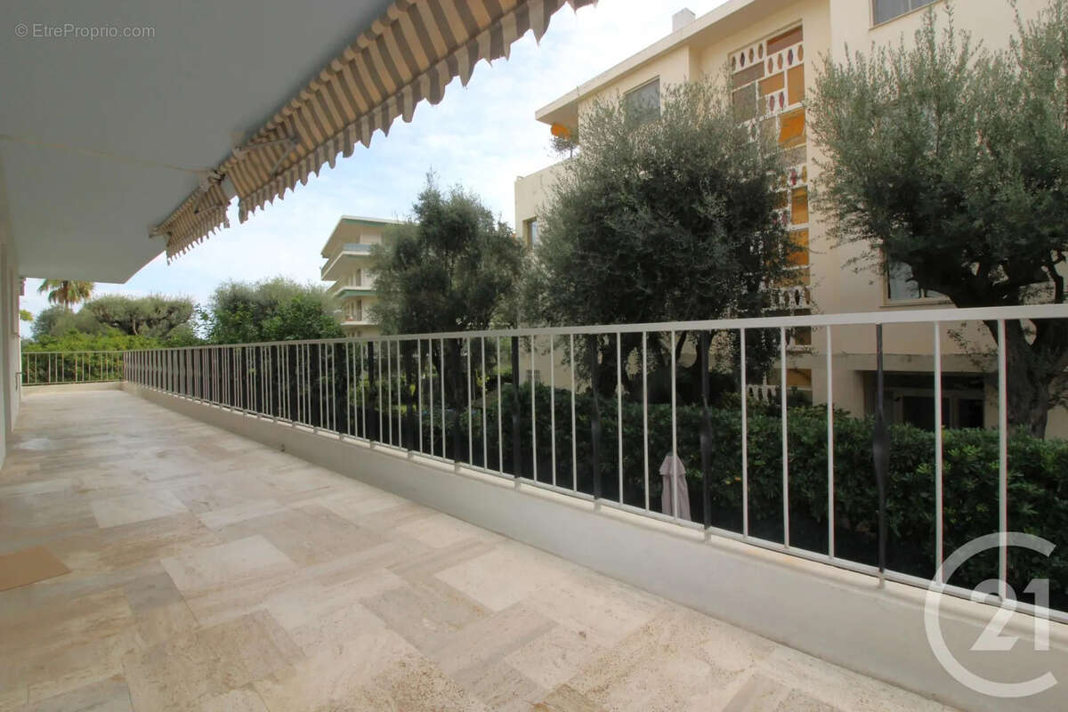 Appartement à ROQUEBRUNE-CAP-MARTIN