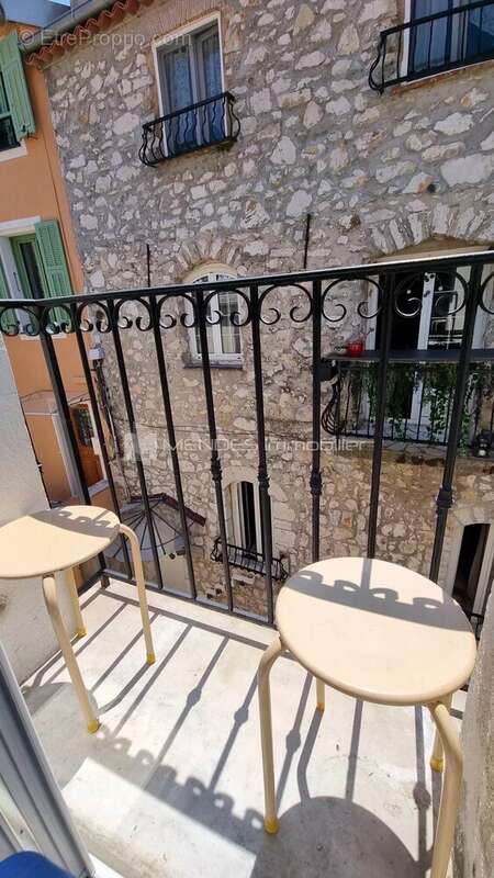 Appartement à LA TURBIE