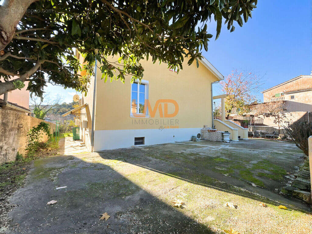 Trans-en-Provence – Maison familiale avec suite parentale au RDC - photo 2