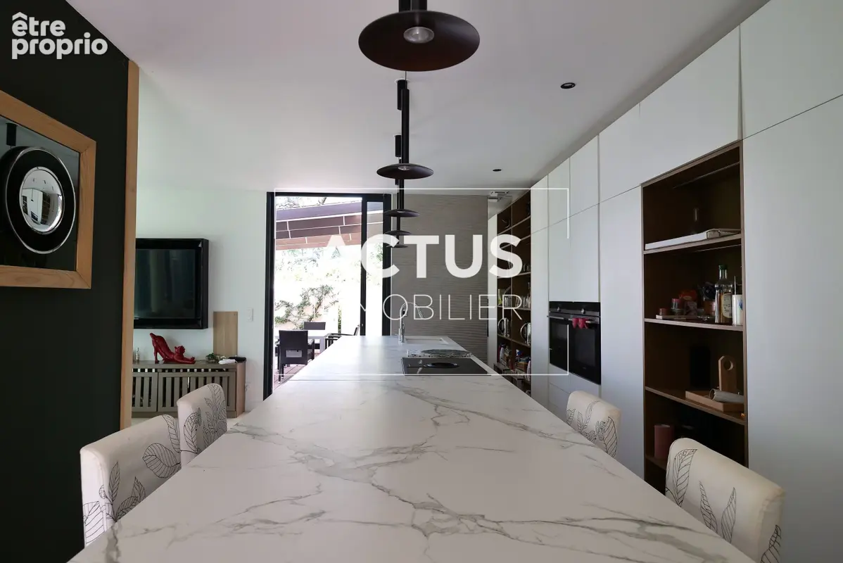 Maison 122 m² à Salon-De-Provence  - photo 6
