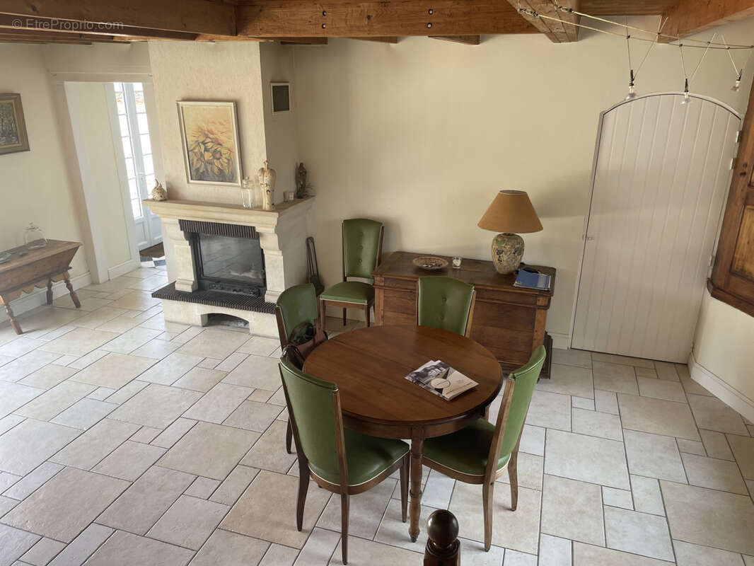 Maison à MESNAC