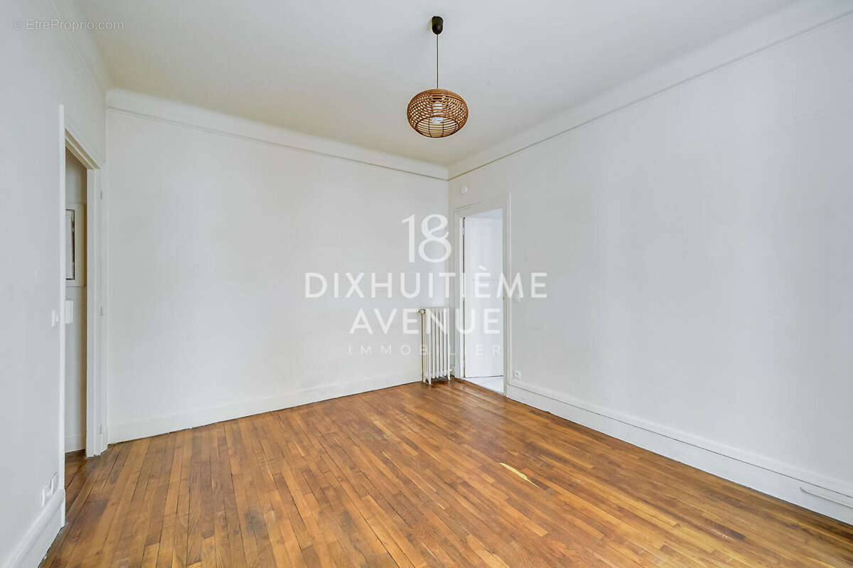 Appartement à PARIS-18E