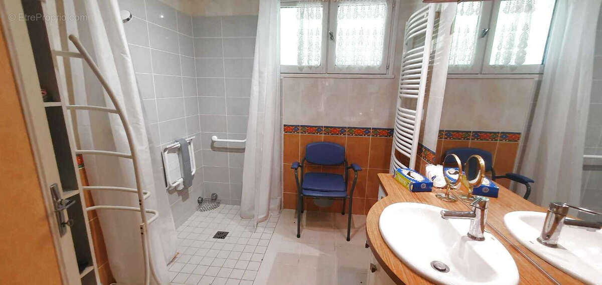 Maison à VOEUIL-ET-GIGET