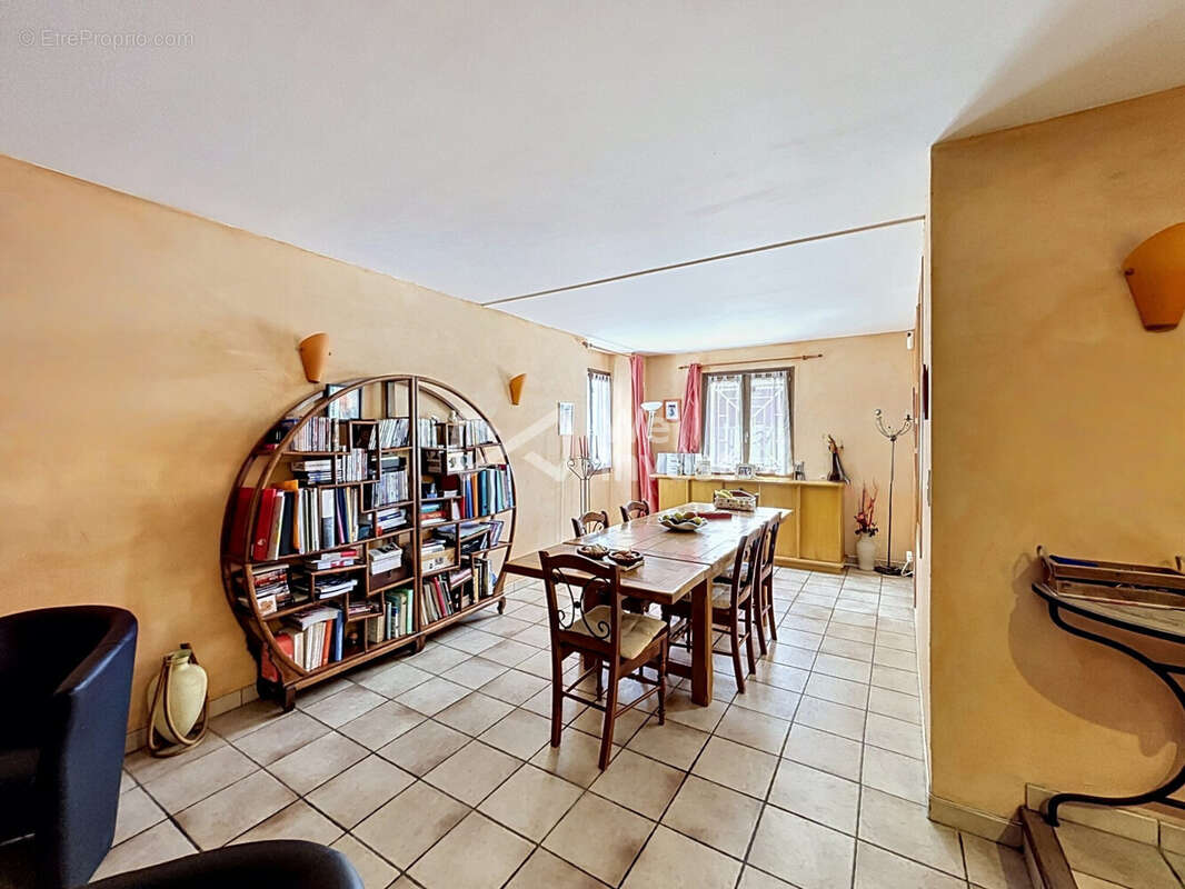 Maison à LANCRANS
