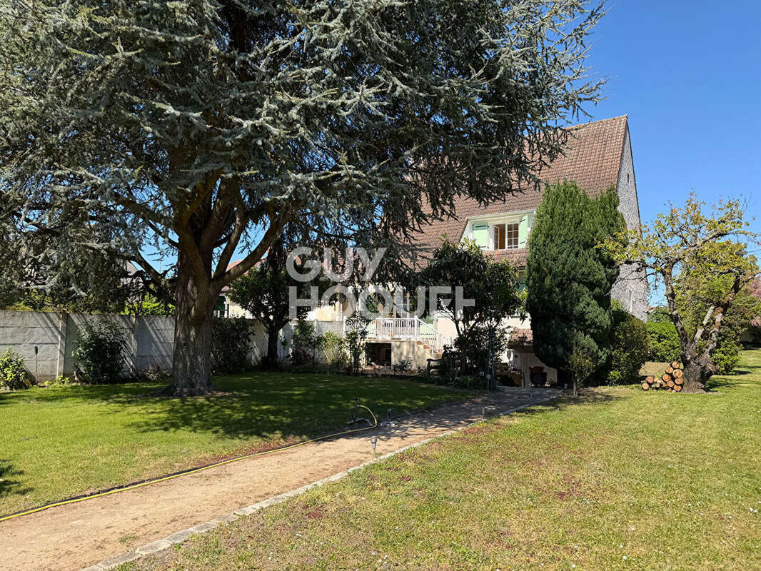 Maison à MENNECY