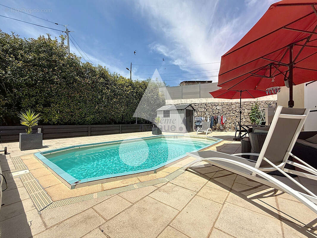 A Vendre Grasse St Antoine maison 5 pièces avec piscine et garage. - photo 2
