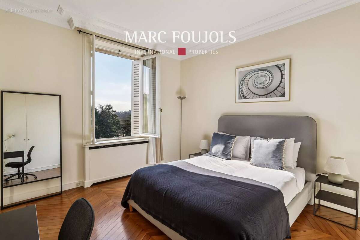 Appartement à PARIS-6E