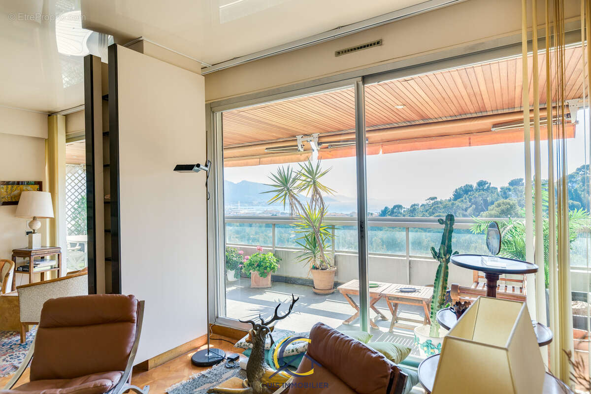 Appartement à MARSEILLE-8E