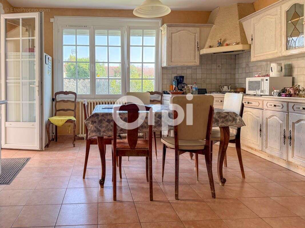 Maison à TONNAY-CHARENTE