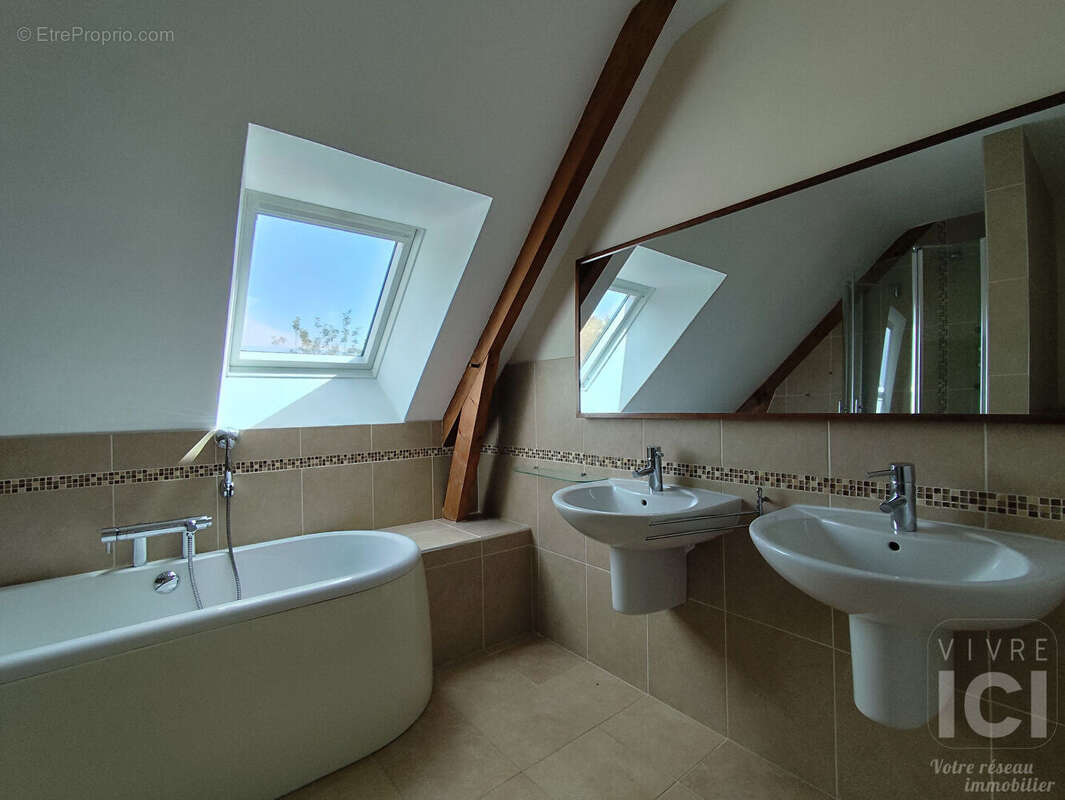 À vendre  maison 157 m², 5 chambres, en impasse, au calme absolu. - photo 15