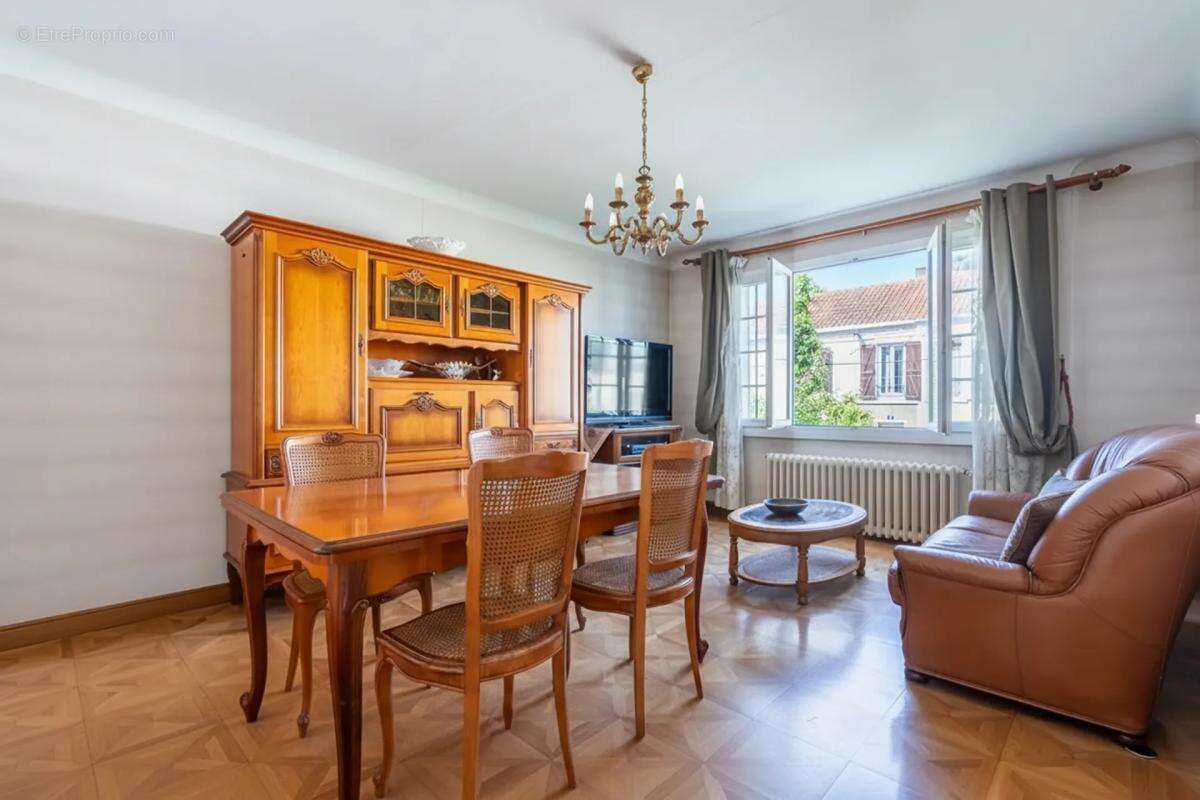 Maison à VILLEMOMBLE