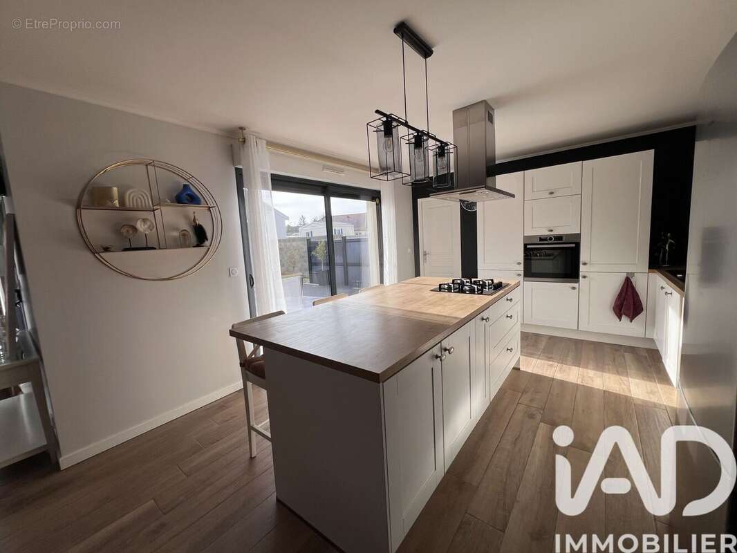 Maison 126 m² à Saint-Pouange  - photo 9