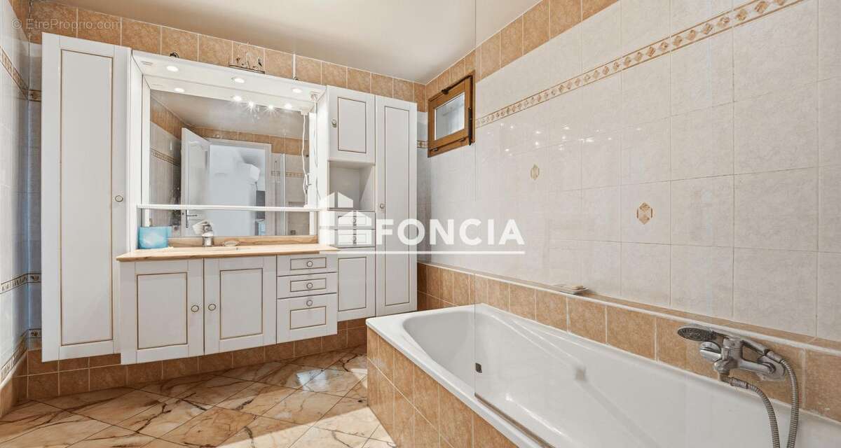 Nice St Pancrace - Villa 152 m² vue mer panoramique, 2 logements indépendants, piscine, DPE B - photo 14