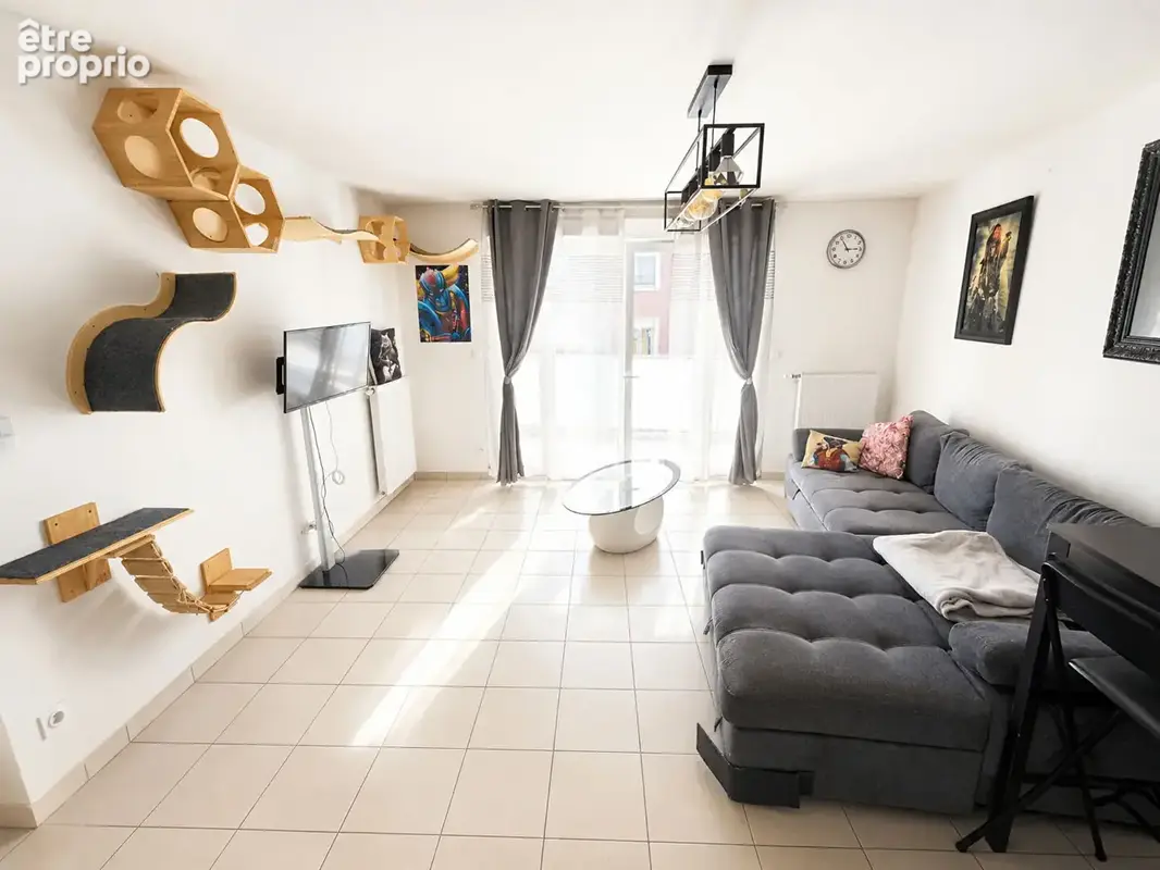VILLEURBANNE - T3 de 68,24 m² avec balcon et garage - photo 2