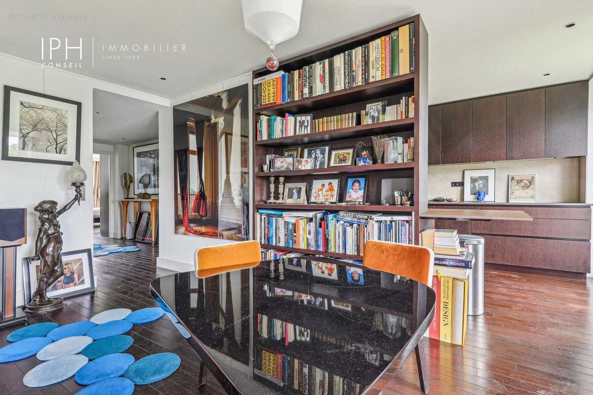 Appartement à NEUILLY-SUR-SEINE