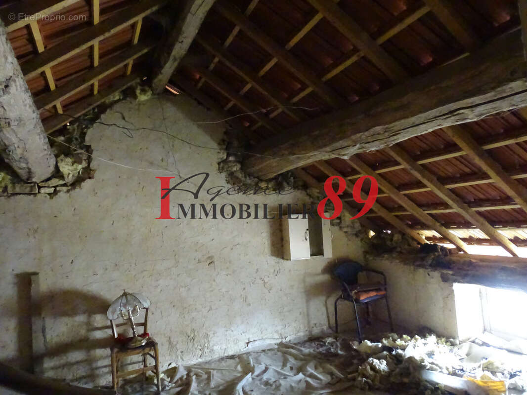 Maison à MONTIGNY-SUR-AUBE