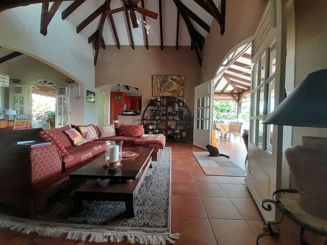 Maison à LES TROIS-ILETS