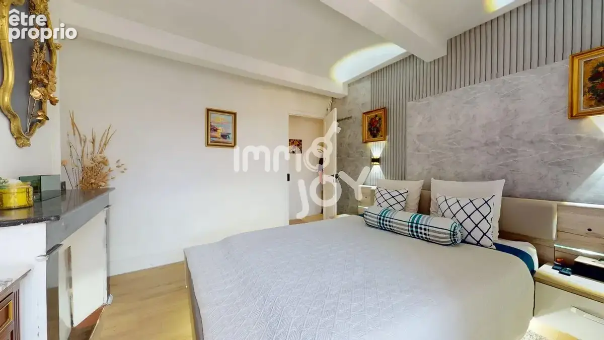 Maison de village 200 m2   7 pièces, 4 chambres   2 terrasses   dépendance   120 000 € FAI - photo 2