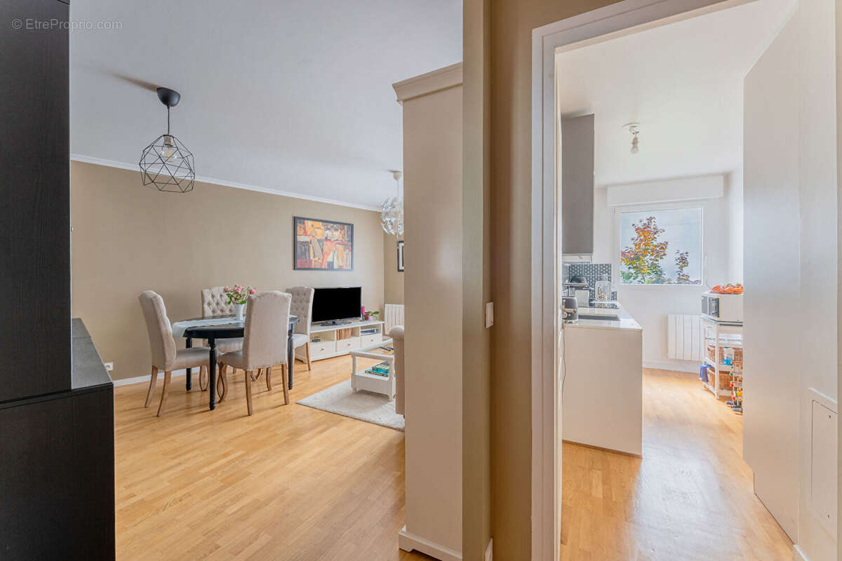 Appartement à PARIS-15E