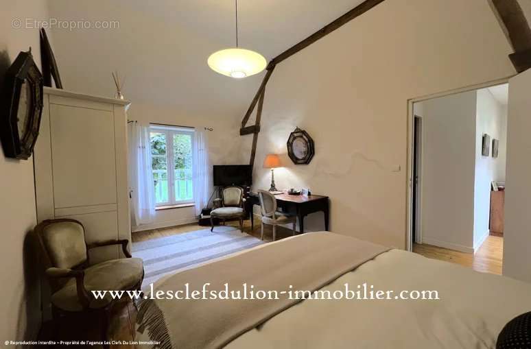 Maison à LORREZ-LE-BOCAGE-PREAUX