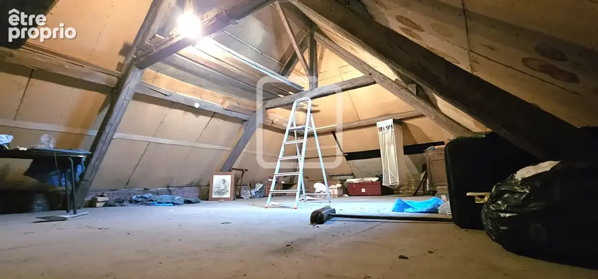 Maison 6 pièces de 132 m2 avec jardin et, garages et dépendances - photo 7
