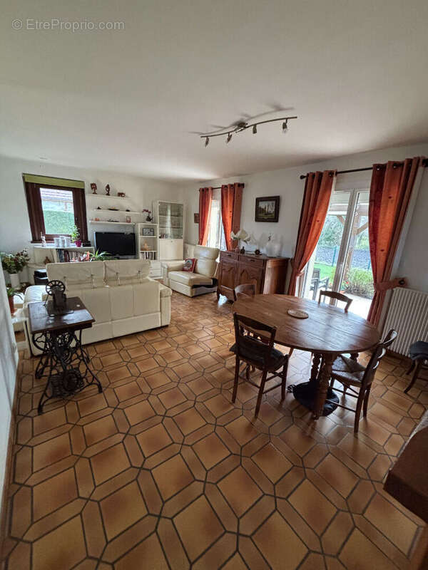 Maison à SAINT-MARTIN-LONGUEAU