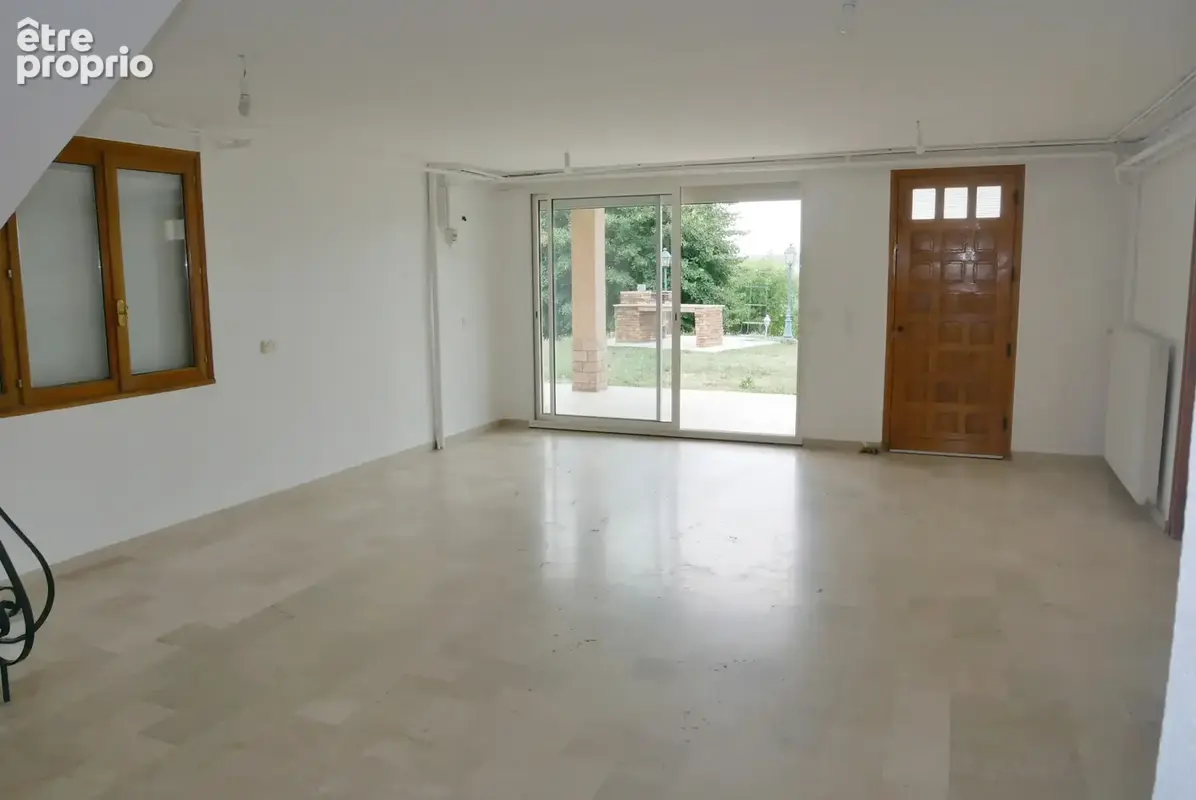 VILLETTE-DE-VIENNE   Maison individuelle avec vue dégagée, piscine et grand terrain - photo 17