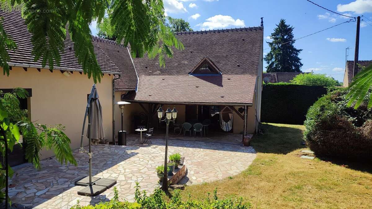 Maison à TREIGNY