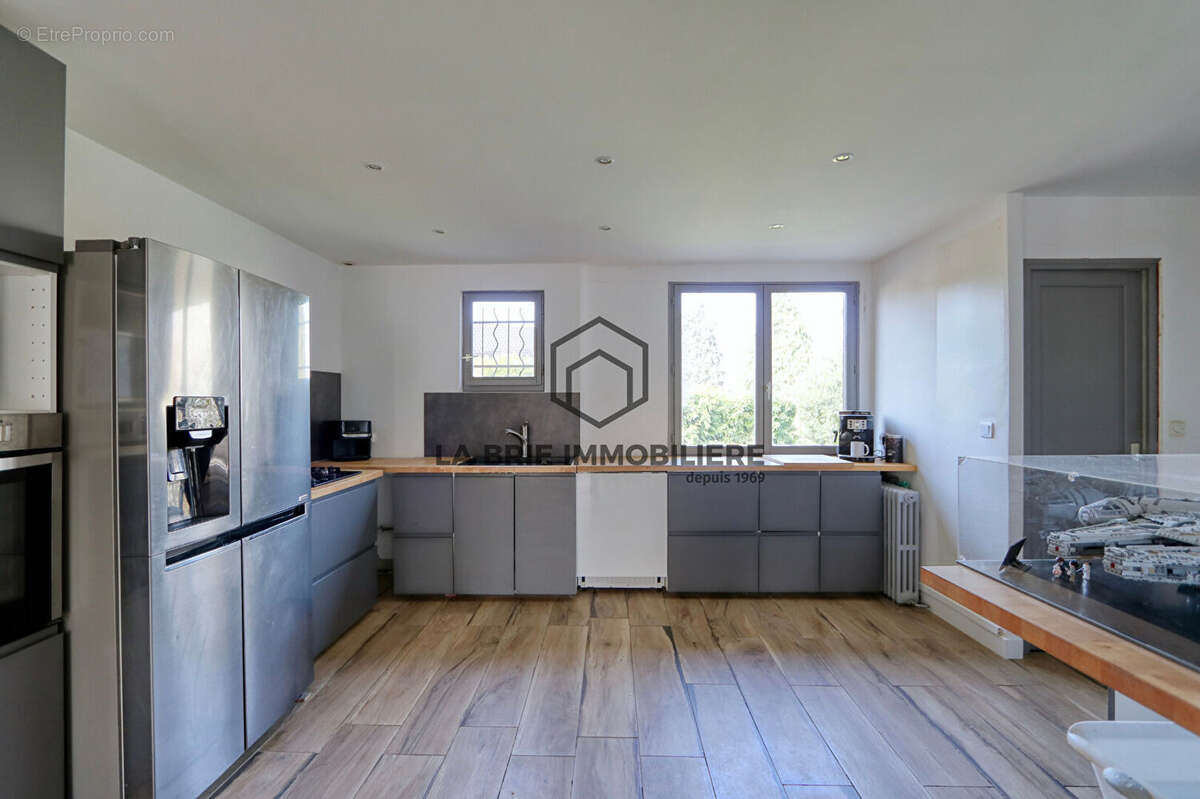 Maison à VILLECRESNES